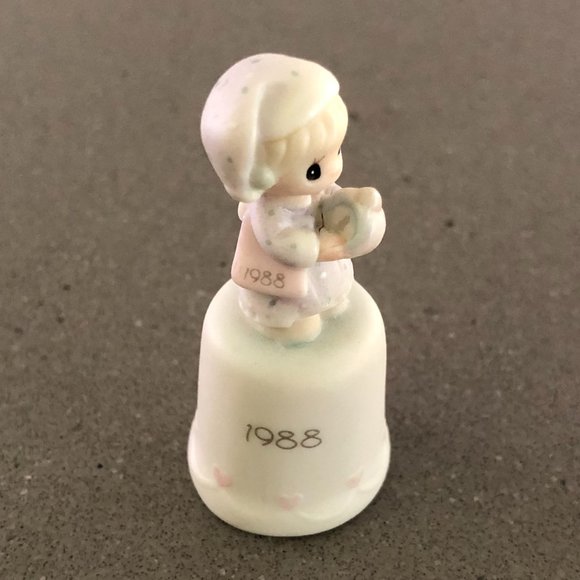 Vintage Precious Moments 1988 Special Issue Ornament - Picture 1 of 4